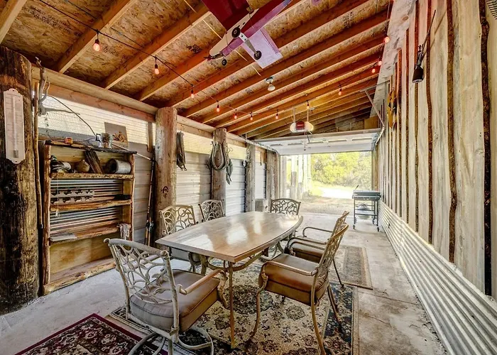 Awesome Retreat With Hot-tub With Serene Landscape Views In Wyoming *